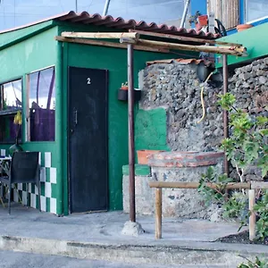 Amigos De La Naturaleza Bed & Breakfast